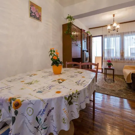 Tea Apartment